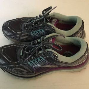 Brooks Running Sneakers